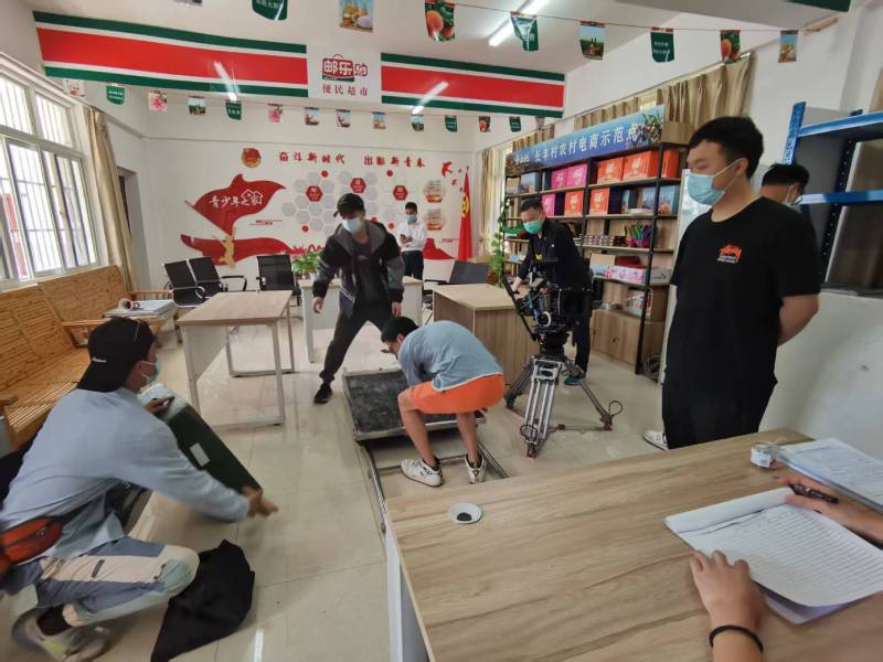 米东区广告片拍摄公司：极简主义践行者，少即是多的视觉哲学