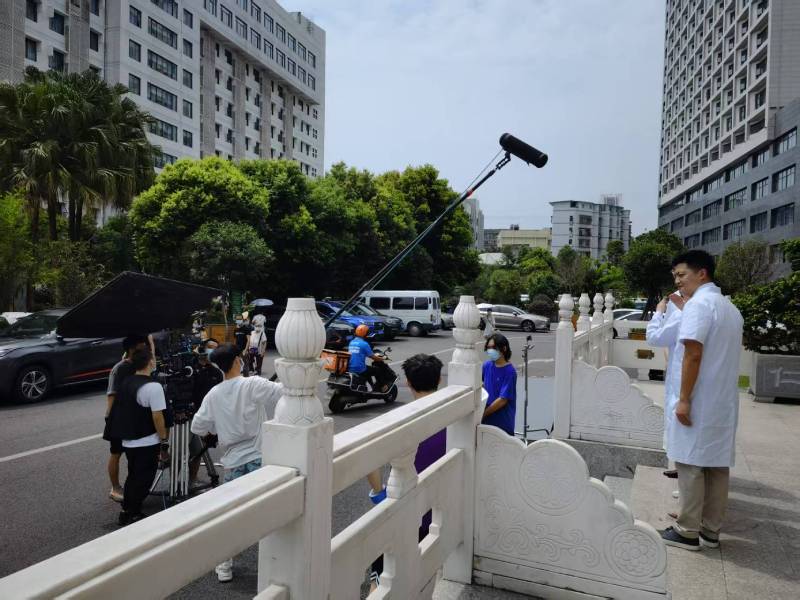 米东区广告片拍摄公司低成本实现高规格制作的诀窍